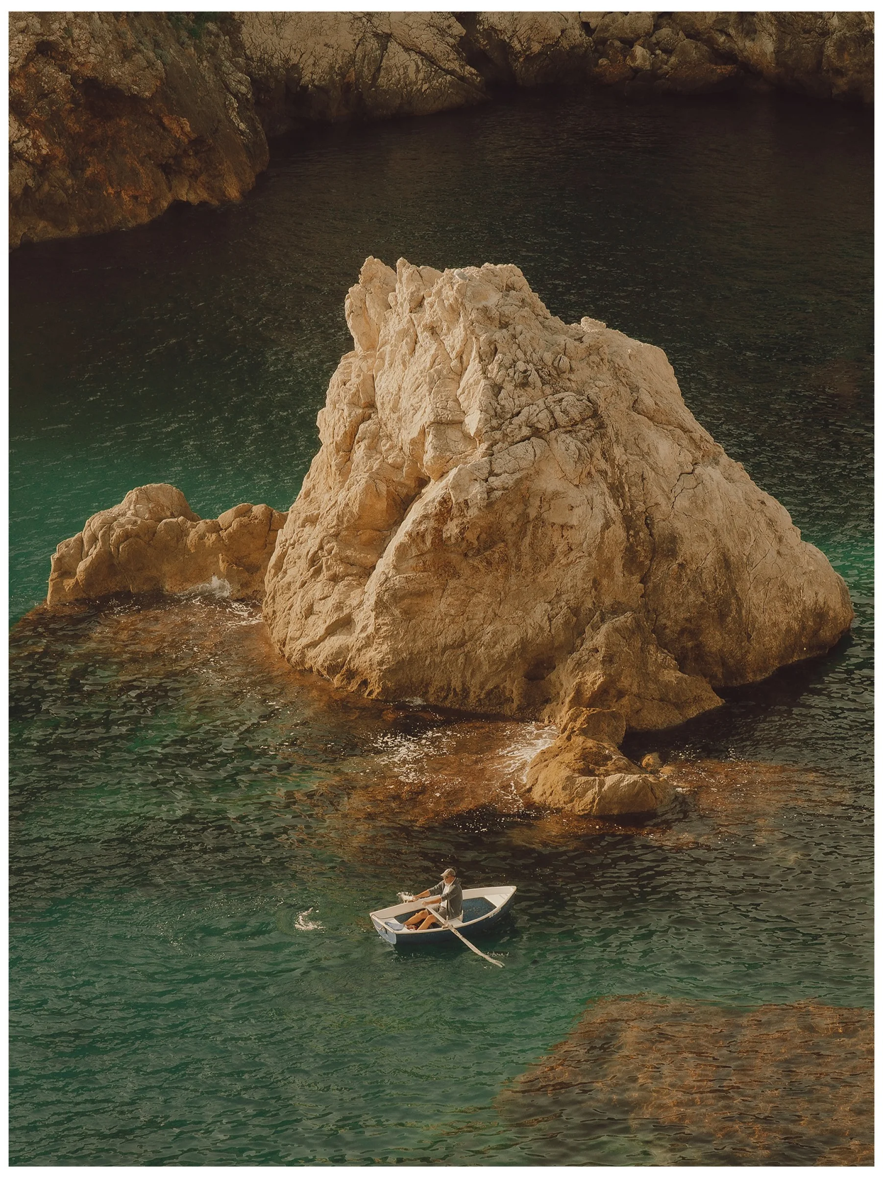 View FOTO's collection of seashore photographs.