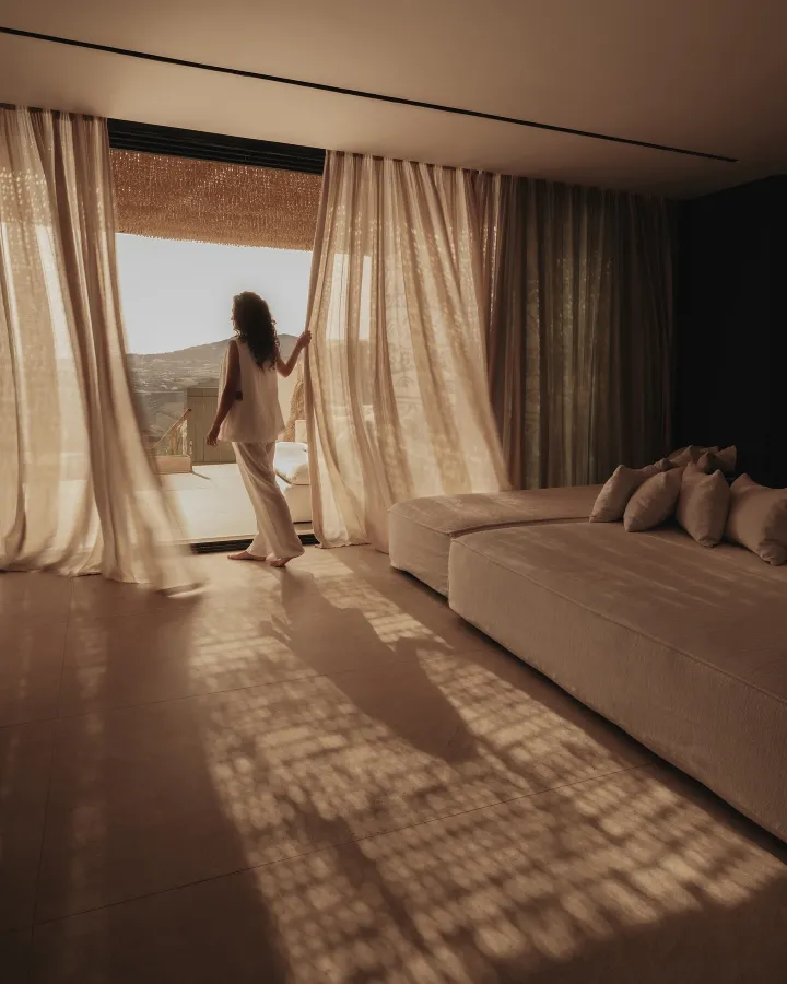 There's a strong chance this image contains the following subjects: light,  people,  nature,  hotel,  relaxation. Source: https://www.instagram.com/ptrk.grf/ Photographer_name: Patrick Graf. Title: Fading Light. Published: 2025-06-23 14:19:17