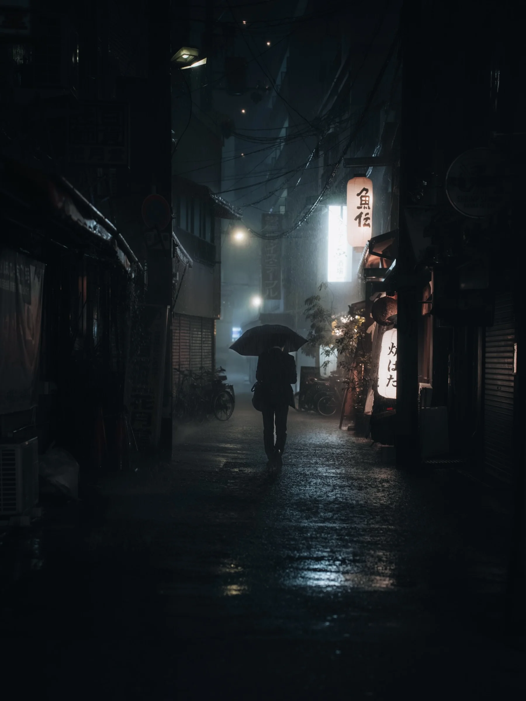 There's a strong chance this image contains the following subjects: street, light, city, people. Source: https://www.instagram.com/nxrth.est/ Photographer_name: Michael. Title: My peace. Make: sony. Model: a7 IV. Published: 2025-10-12 15:51:44