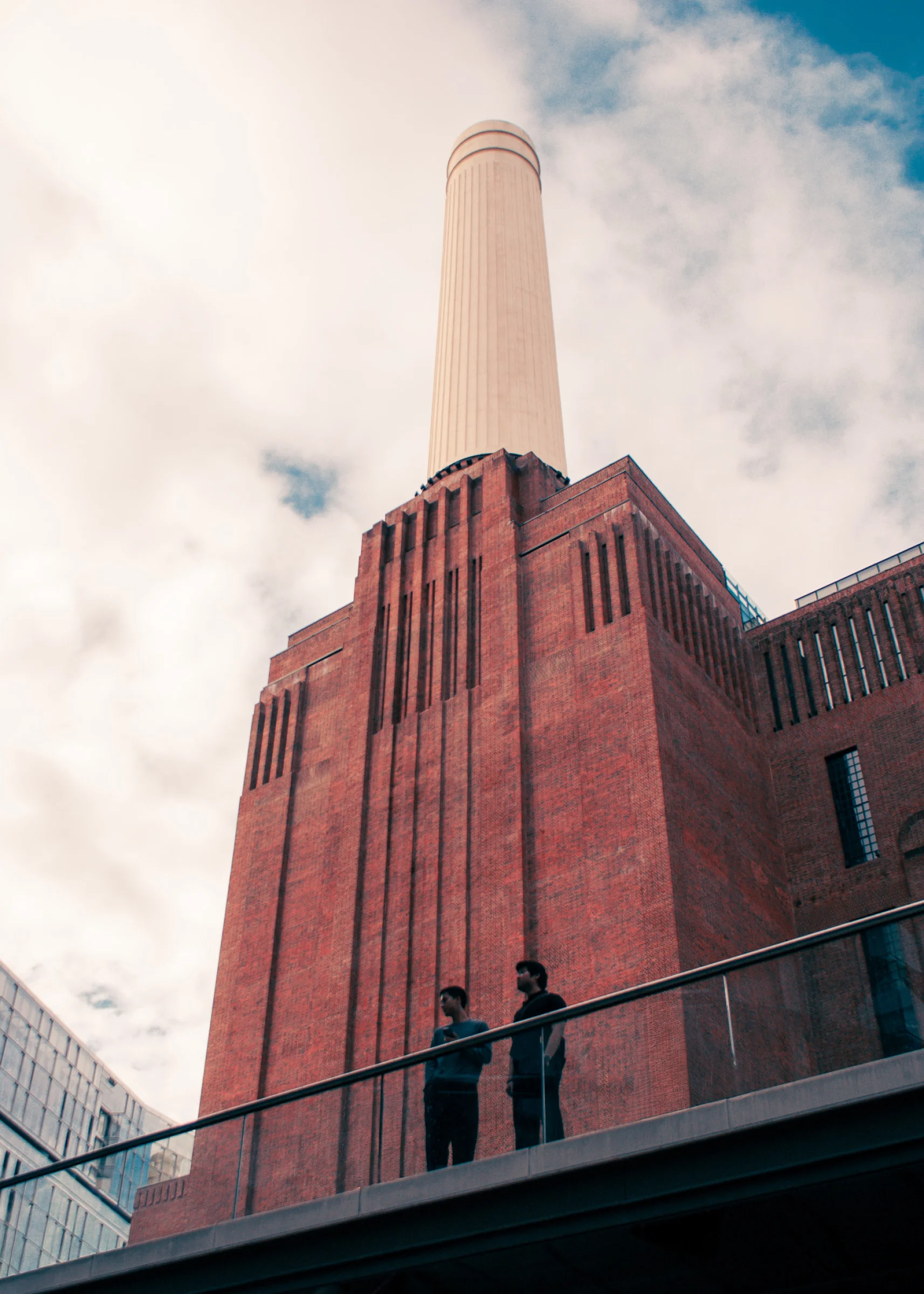 There's a strong chance this image contains the following subjects: architecture,  sky,  city,  building,  urban. The photographer has provided the following description: An icon of London's skyline, Battersea Power Station. Photographer_name: Lee Sillery. Title: Towering Monolith. The photographer has provided the following description: An icon of London's skyline, Battersea Power Station. Make: sony. Model: a300. Technical: 18-70mm (22mm) f4 at 1/1000 sec, ISO 200. Published: 2025-09-19 17:43:24